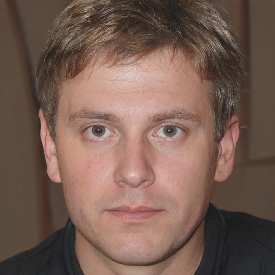 Gregor Lindqvist, lead instructor for technical link analysis